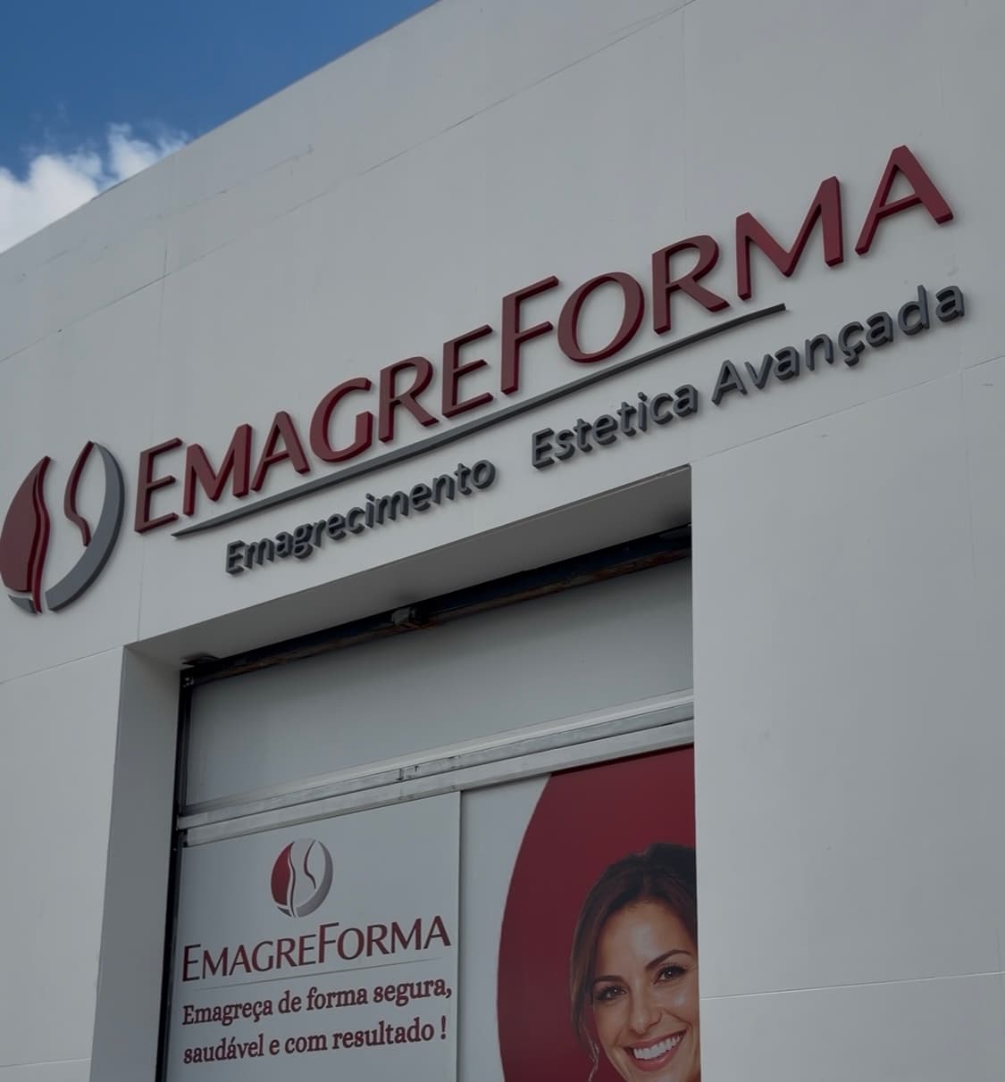 Fachada da clínica EmagreForma em Betim